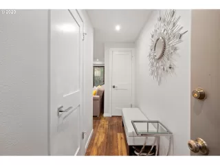 Photo #2: 20214871 Listing