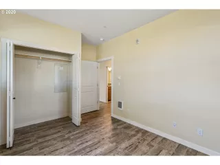 Photo #4: 20214965 Listing 