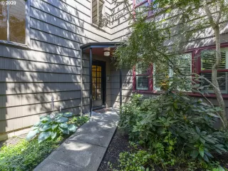 Photo #1: 20215158 Listing