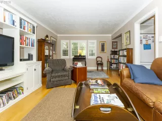 Photo #2: 20215158 Listing