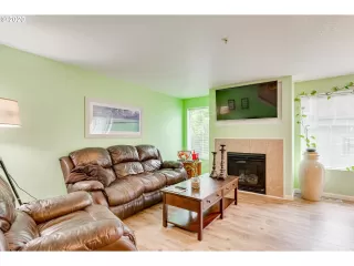 Photo #3: 20216709 Listing