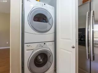 Photo #3: 20216725 Listing