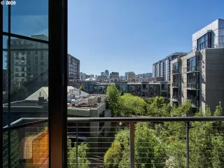 Photo #4: 20217761 Listing 