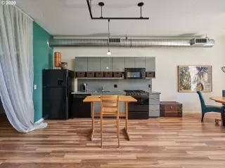 Photo #6: 20217761 Listing 