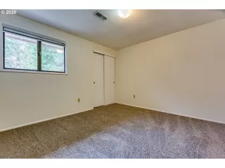 Photo #4: 20217985 Listing