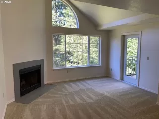 Photo #6: 20218315 Listing