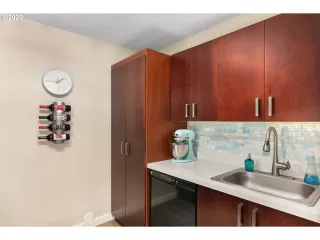 Photo #2: 20219888 Listing