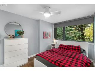 Photo #4: 20219888 Listing