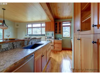 Photo #4: 20220449 Listing 