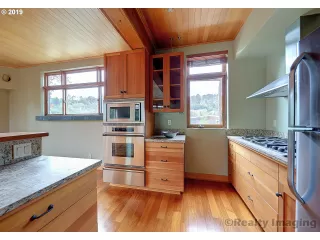 Photo #5: 20220449 Listing 