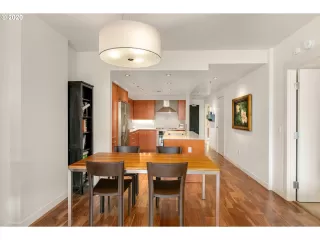 Photo #4: 20220493 Listing 