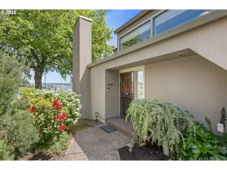 Photo #1: 202206685 Listing