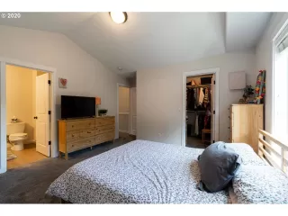 Photo #5: 20221585 Listing 