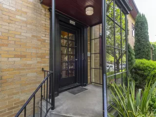 Photo #2: 20222451 Listing