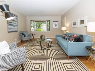 Photo #5: 20222451 Listing