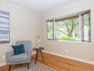 Photo #6: 20222451 Listing