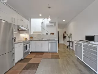 Photo #1: 20223441 Listing