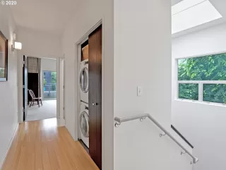 Photo #6: 20223441 Listing