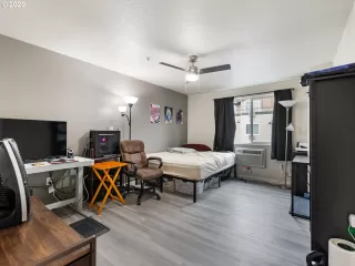 Photo #4: 20224239 Listing