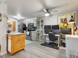 Photo #5: 20224239 Listing