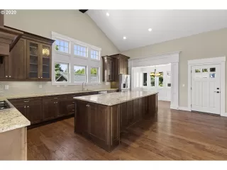 Photo #3: 20224635 Listing