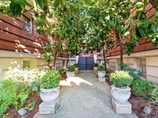 Photo #2: 20224814 Listing