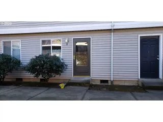 More Details about MLS # 20225126 : 211 SE 126TH AVE 5