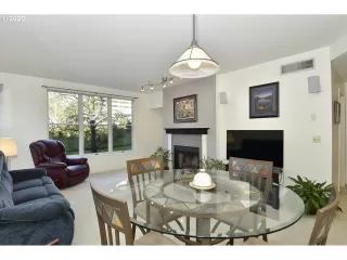 Photo #2: 20226135 Listing 