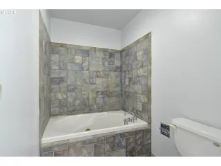 Photo #6: 20226135 Listing 