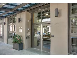 Photo #1: 20226373 Listing 