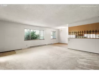 Photo #3: 20227133 Listing