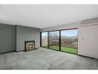 Photo #2: 20227677 Listing 