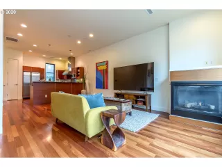 Photo #6: 20228525 Listing