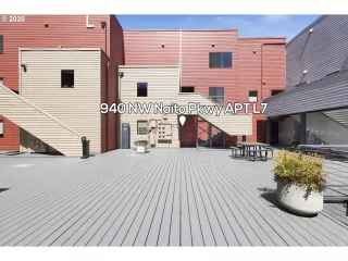 Photo #2: 20228549 Listing 