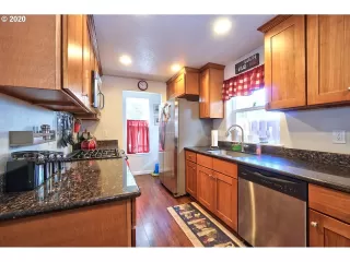 Photo #3: 20228640 Listing