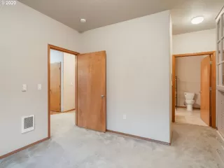 Photo #3: 20228806 Listing