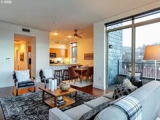 Photo #2: 20228996 Listing