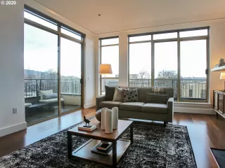 Photo #4: 20228996 Listing