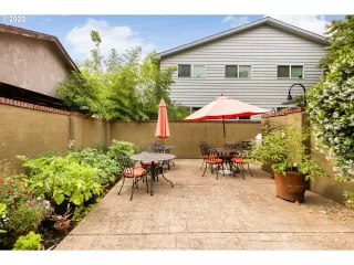 Photo #2: 20229439 Listing