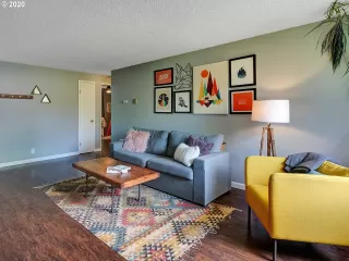 Photo #2: 20229573 Listing