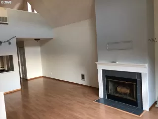 Photo #5: 20230812 Listing