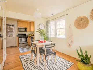 Photo #2: 20230984 Listing