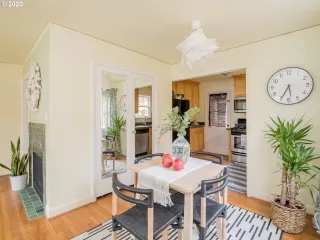 Photo #3: 20230984 Listing