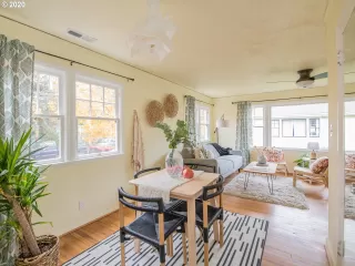 Photo #4: 20230984 Listing