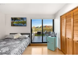 Photo #6: 20232217 Listing 