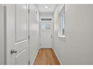 Photo #2: 202324057 Listing 