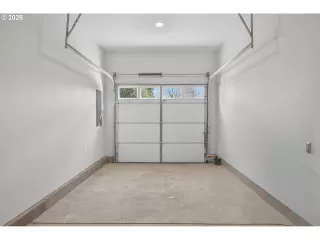 Photo #3: 202324057 Listing 