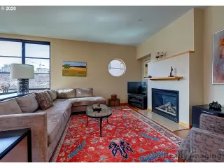 Photo #4: 20232473 Listing 