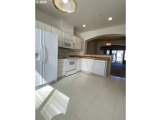 Photo #3: 20233145 Listing