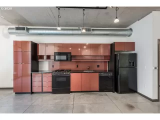 Photo #6: 20233278 Listing